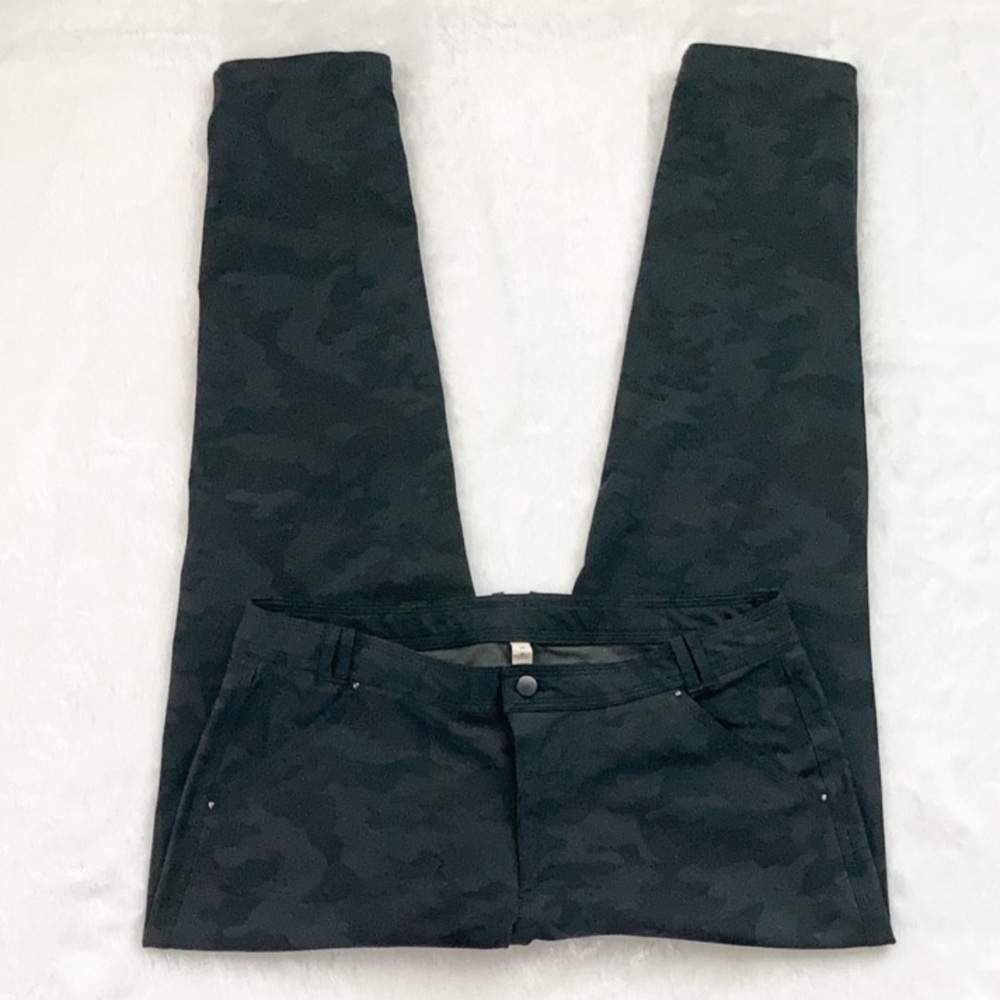 Like New Lululemon Camo Day Trip Boyfriend Fit Camo Pants, size 10